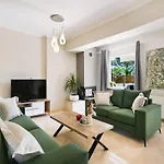 Depis Home, In Lefkas Town Vilă
