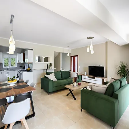 Villa Depis Home, In Lefkas Town *